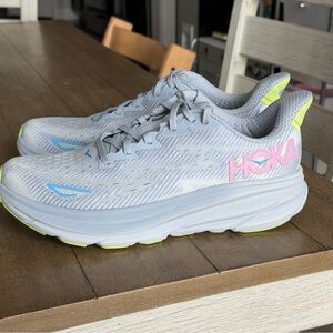 HOKA CLIFTON 9 | Women's 9.5